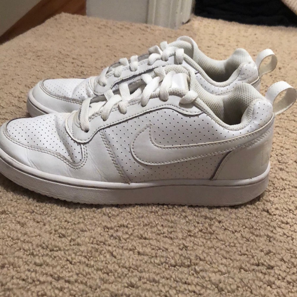 White Nike’s